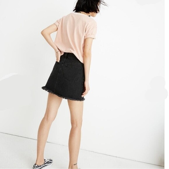 Madewell A Line Raw Hem Notched Cutout Black Denim Jean Mini Skirt Size 26 - Picture 10 of 16